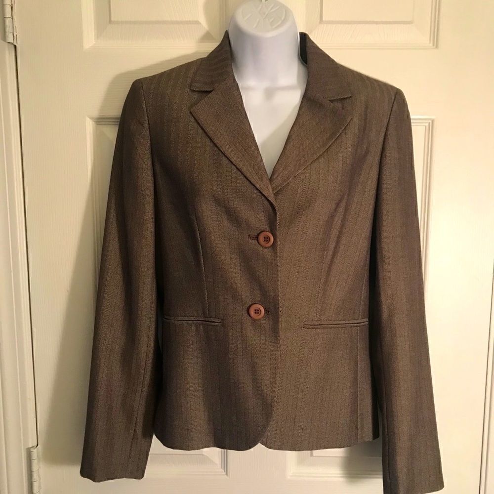 NWT Ann Taylor Size 2 Classic Tan Jacket !